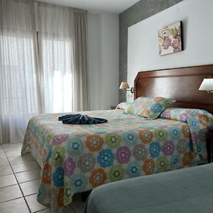 Habitación con 2 Camas Individuales